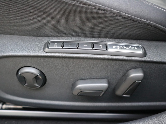 Volkswagen Golf 1.5 eTSI Style