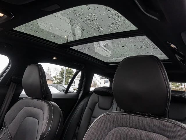 Volvo V60 Cross Country AWD Plus