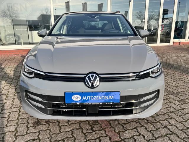 Volkswagen Golf 1.5 eTSI Golf VIII Style