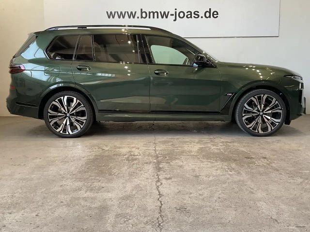 BMW X7 60i  Sonderlackierung | Sitzbelüftg | Bower & Wilk