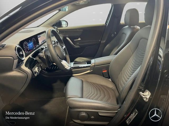 Mercedes-Benz A 180 Progressive