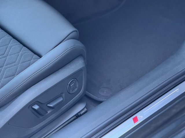 Audi A6 Avant Quattro S-Tronic