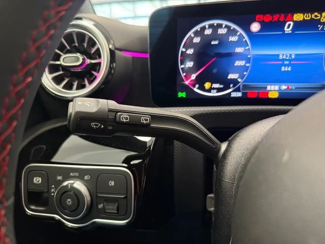 Mercedes-Benz A 180 A 180 d Hatchback