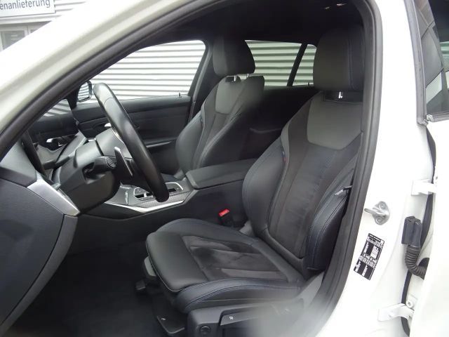 BMW 320 320i M-Sport Touring