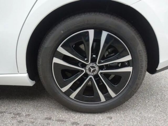 Mercedes-Benz B 200 Progressive