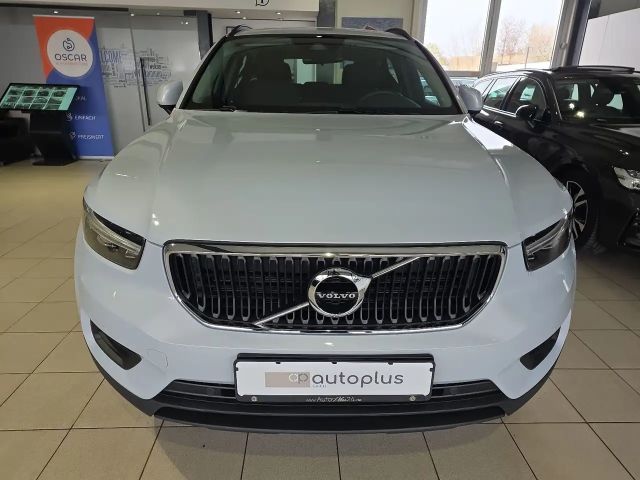 Volvo XC40 Core Momentum