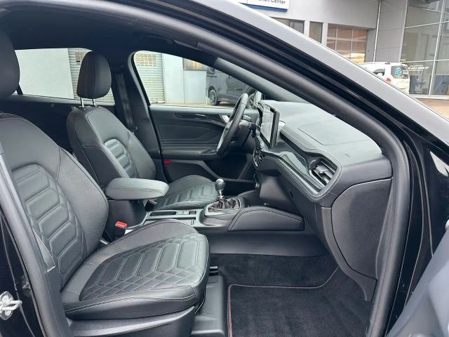 Ford Focus ST Line Vignale Wagon