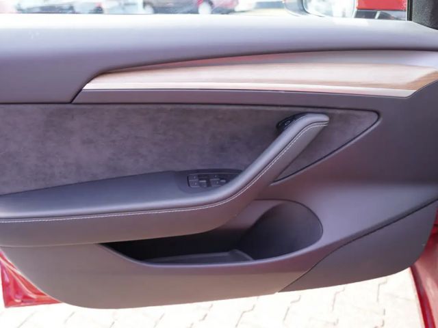 Tesla Model 3 Standard Range