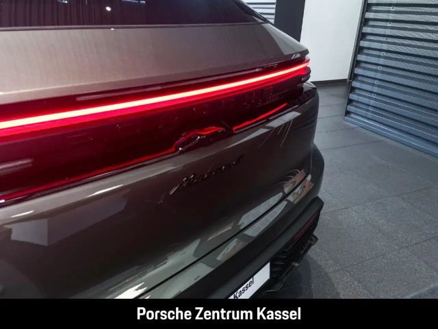 Porsche Macan 4