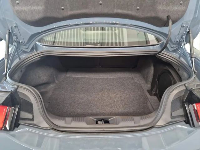 Ford Mustang Fastback GT 5.0 V8