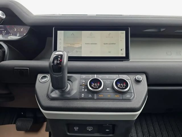 Land Rover Defender 90 D250 SE