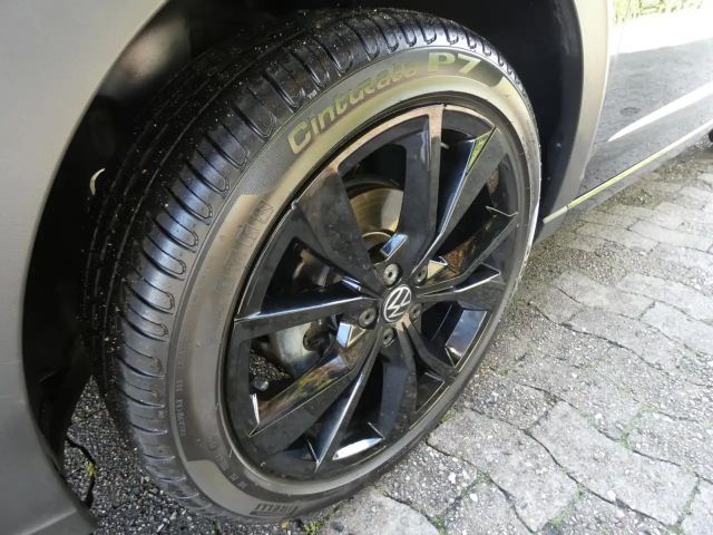 Volkswagen Taigo 1.0 TSI DSG R-Line