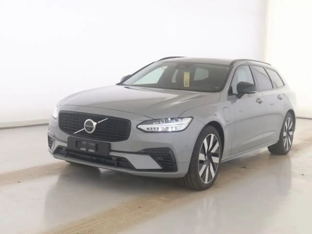 Volvo V90 AWD Dark Plus T6