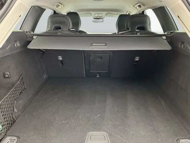 Volvo XC60 AWD Dark Plus