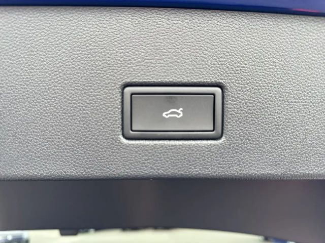 Volkswagen T-Roc IQ.Drive R-Line Style