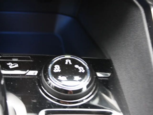 Peugeot 3008 Crossway EAT8 PureTech