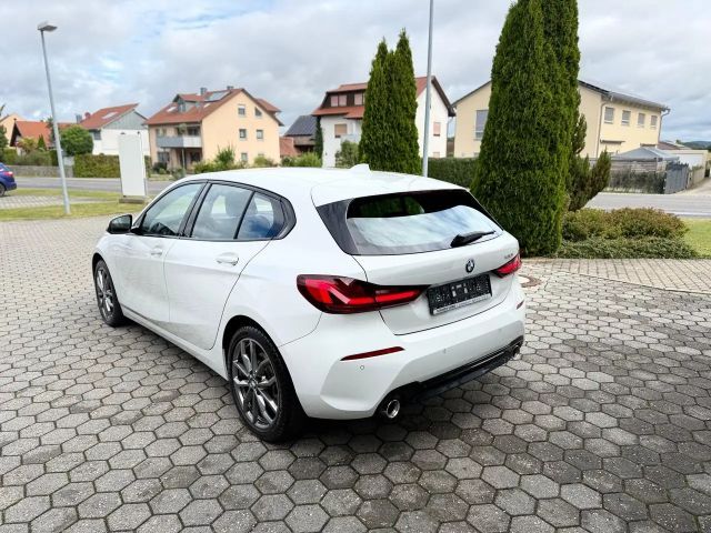 BMW 120 120i Sedan Sport Line