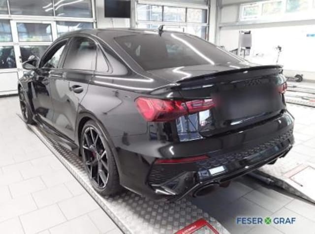 Audi RS3 Quattro S-Tronic Sedan