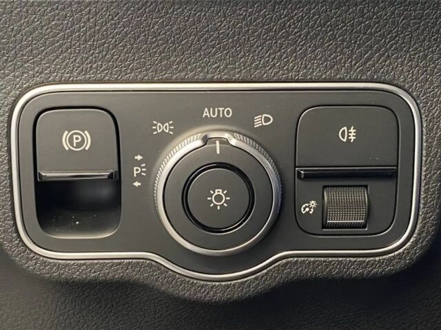 Mercedes-Benz EQB 300 4MATIC Progressive