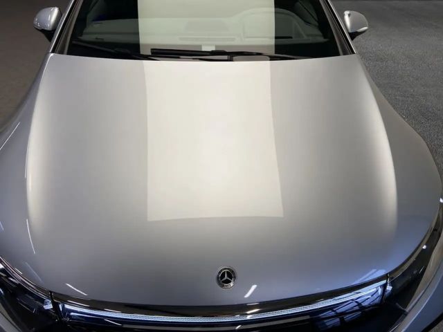 Mercedes-Benz EQS Sedan