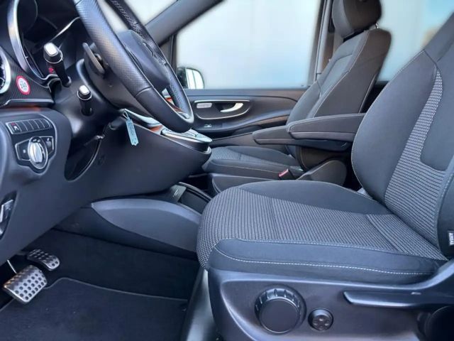 Mercedes-Benz V 300 AMG Line V 300 d