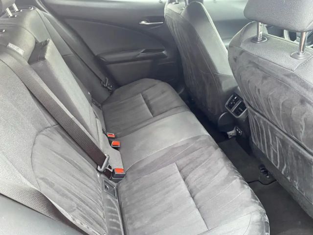 Lexus UX 250h Style Edition
