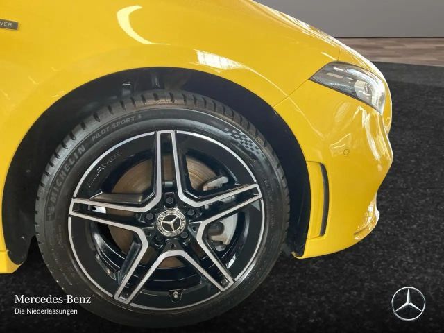 Mercedes-Benz A 250 A 250 e AMG Line