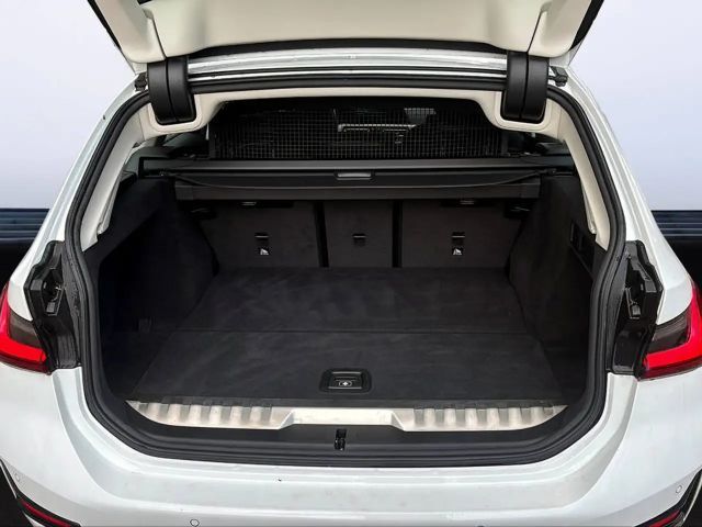 BMW 320 320e Touring