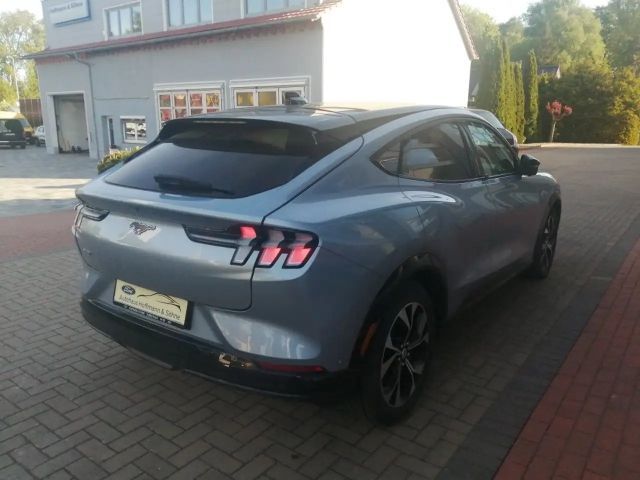 Ford Mustang Mach-E AWD Premium