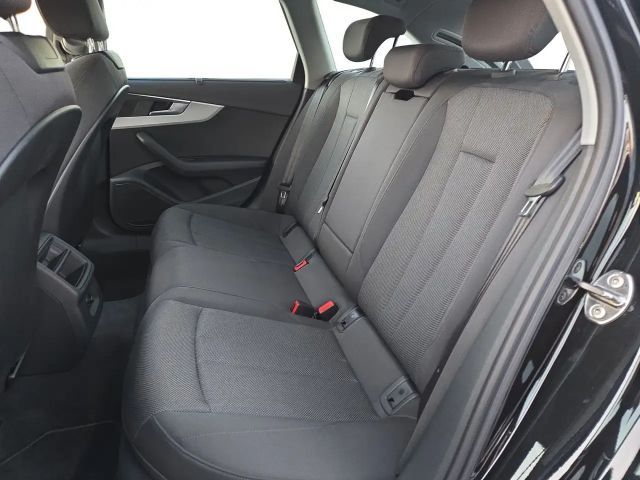 Audi A4 35 TDI S-Tronic