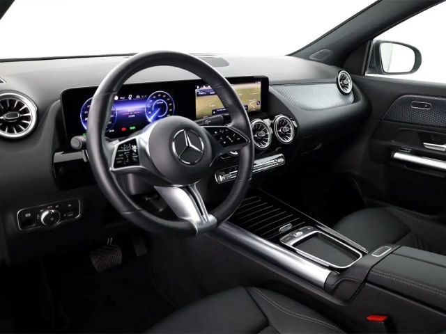 Mercedes-Benz EQA 300 4MATIC