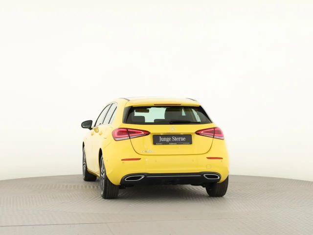 Mercedes-Benz A 250 A 250 e