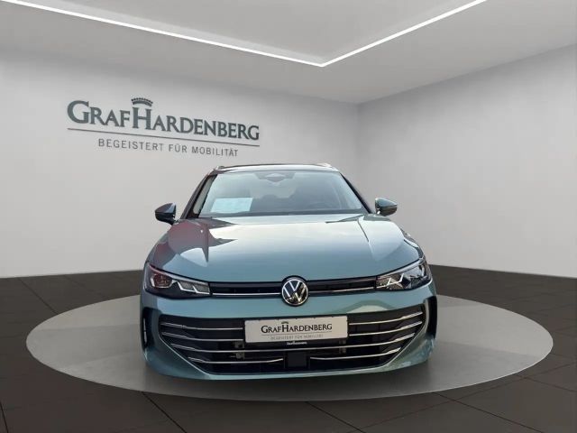 Volkswagen Passat 1.5 eTSI Business DSG Variant