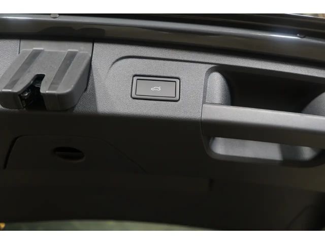 Volkswagen Touran 1.5 TSI Highline R-Line