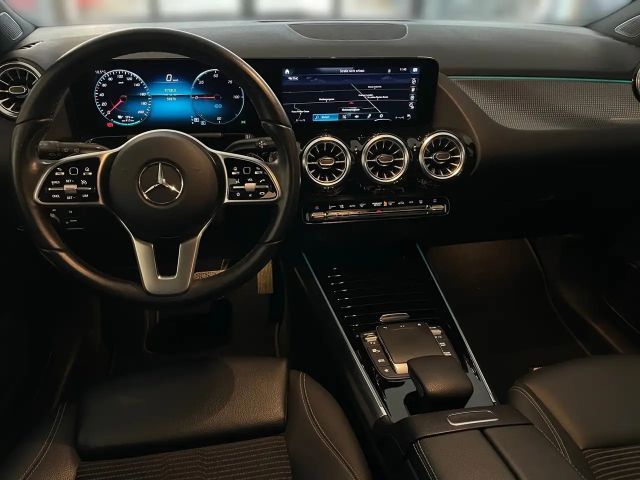 Mercedes-Benz EQA 300 4MATIC