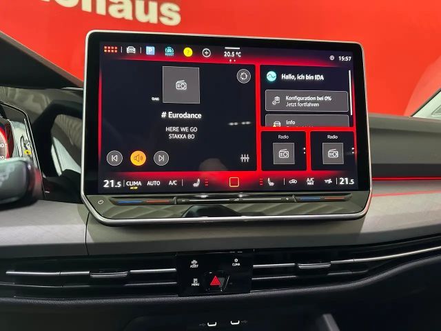 Volkswagen Golf Business DSG Variant