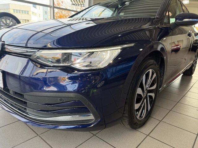 Volkswagen Golf Life Variant