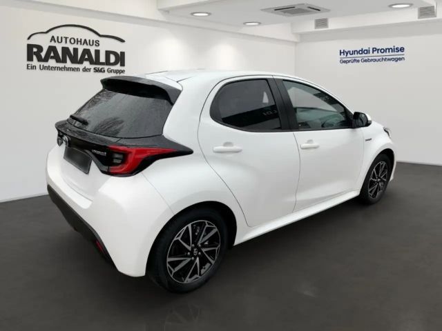 Toyota Yaris Hatchback Hybride Team D