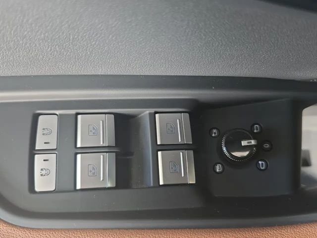 Audi Q8 e-tron 55 Business Quattro