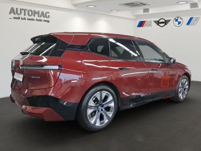BMW iX xDrive40