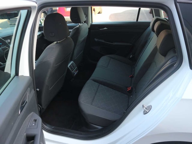 Volkswagen Golf Life Variant