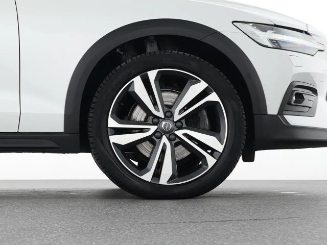 Volvo V60 Cross Country AWD Ultimate