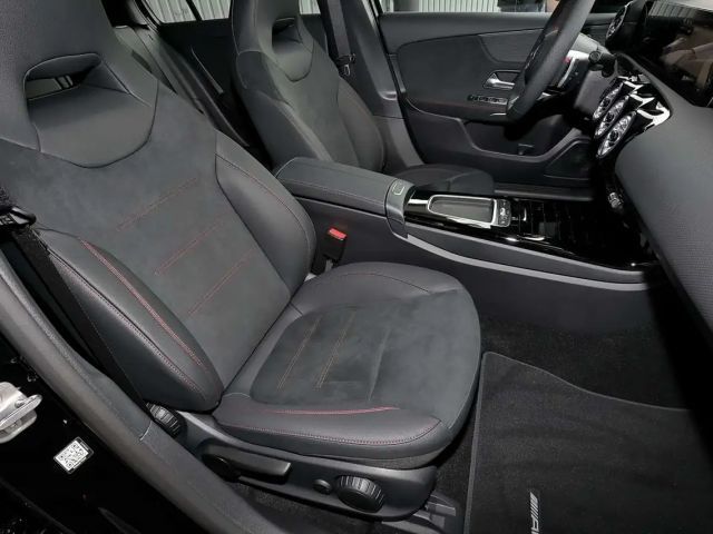 Mercedes-Benz A 200 AMG Line