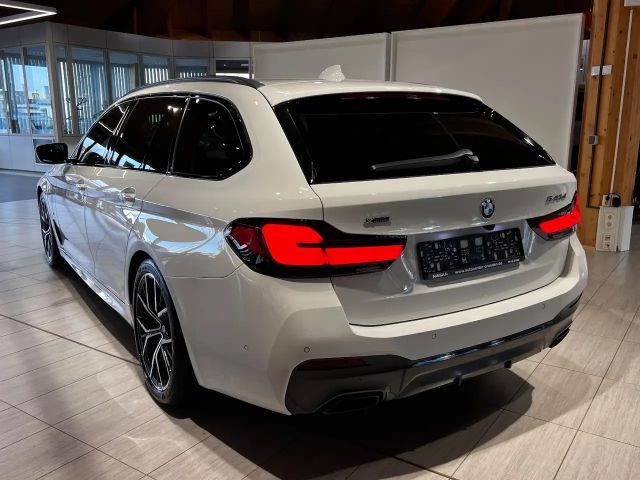 BMW 540 540d M-Sport Touring xDrive