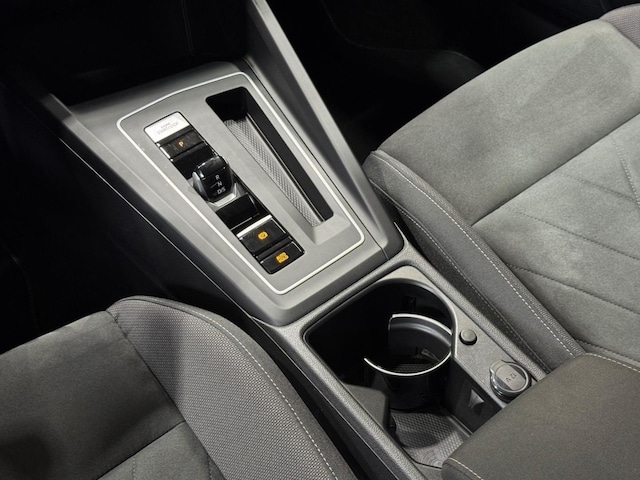 Volkswagen Golf 2.0 TDI DSG Life Variant