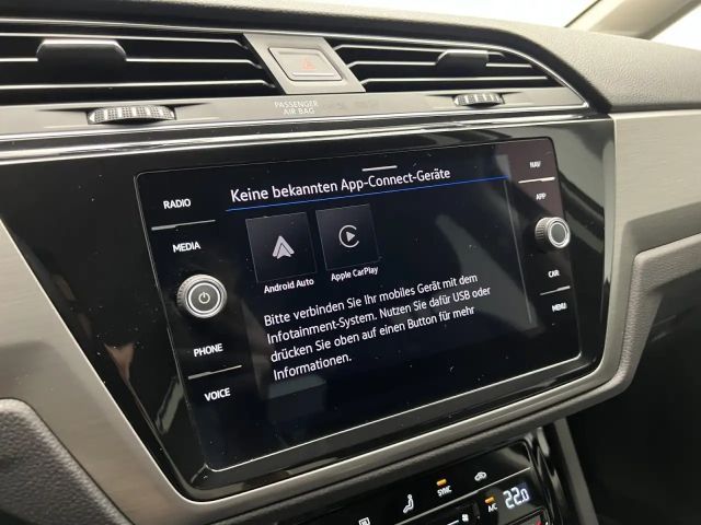 Volkswagen Touran 1.5 TSI DSG R-Line