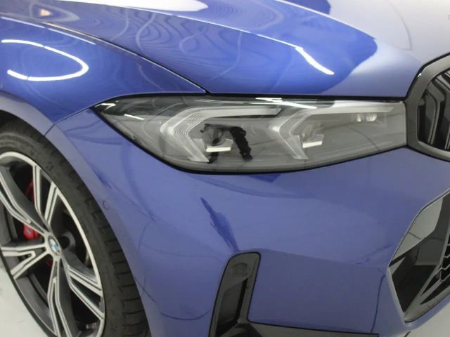 BMW 320 320i M-Sport Sedan