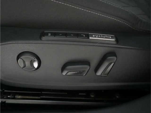 Volkswagen Golf 2.0 TSI DSG Style Variant