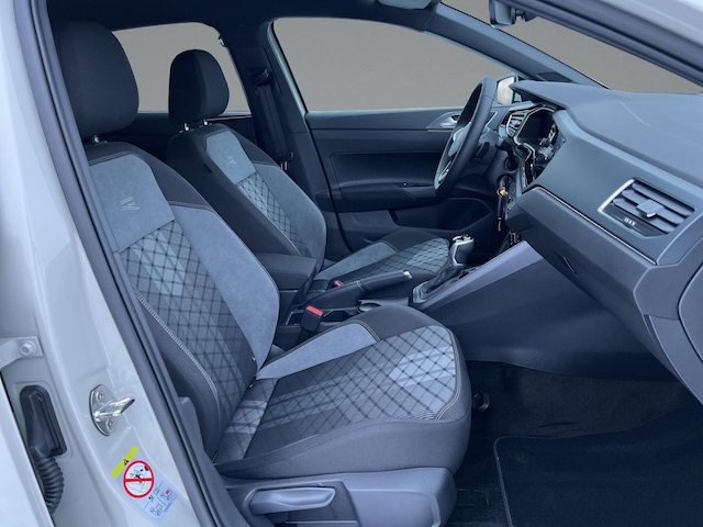 Volkswagen Polo 1.0 TSI DSG R-Line