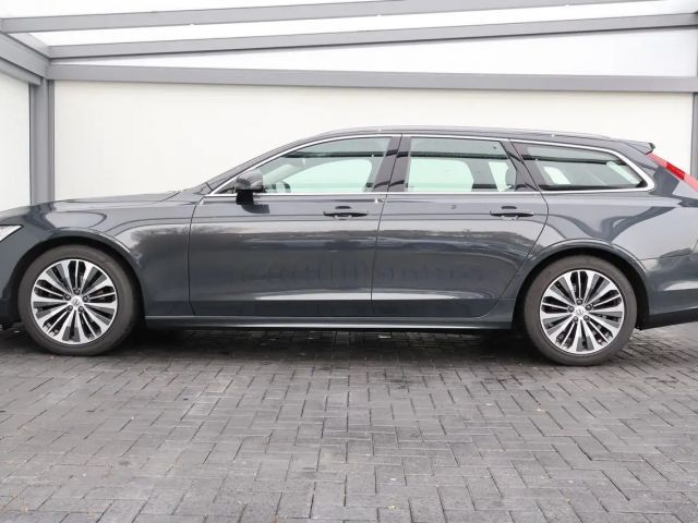 Volvo V90 Momentum